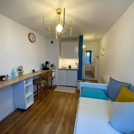 Appartamento Studio Confortable, Equipe - 2min Caserne De Bonne *